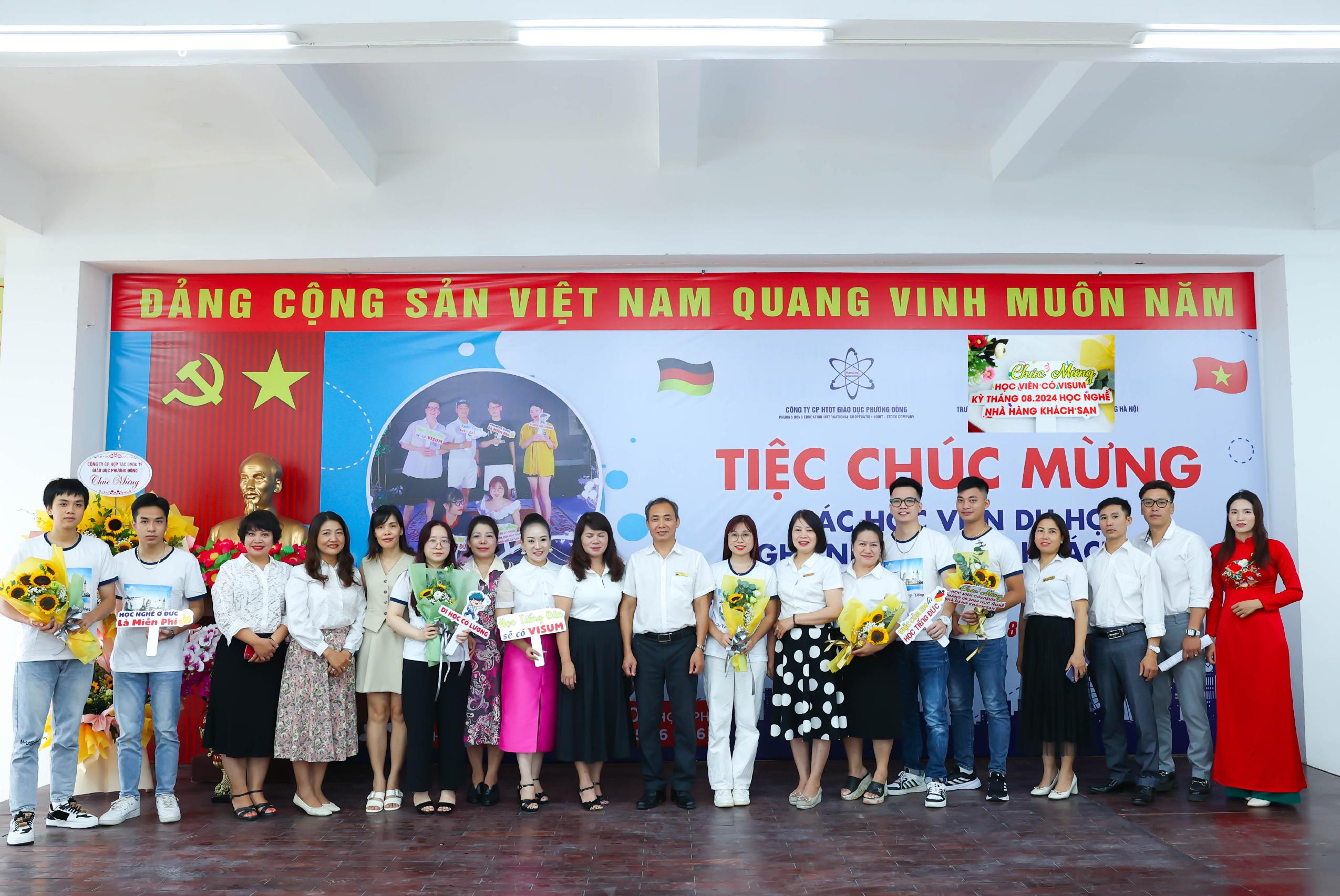 Lễ trao visum cho học viên kỳ tháng 8 năm 2024